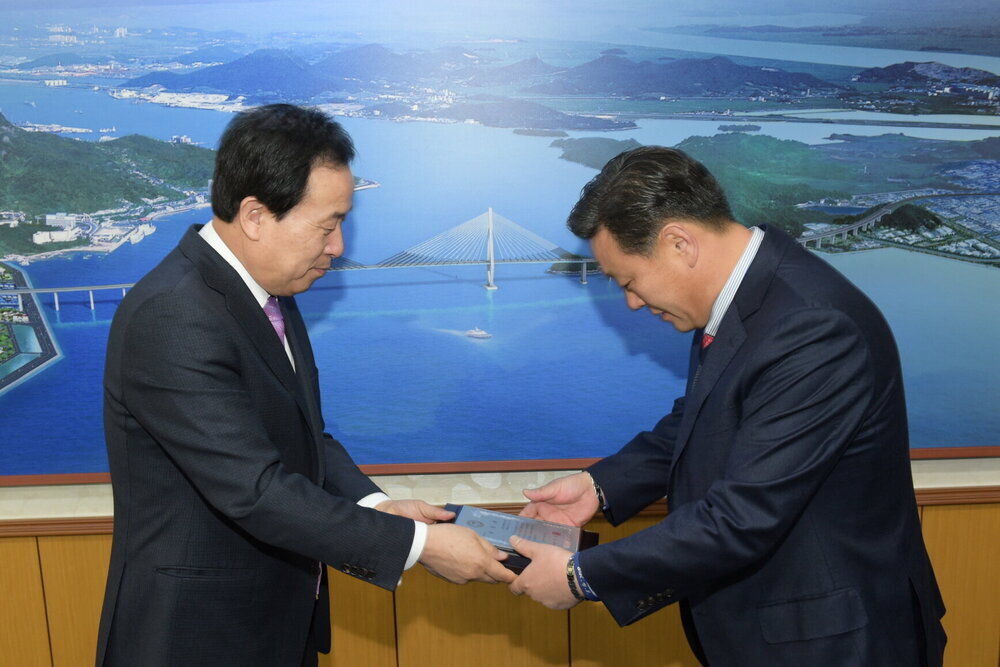 박홍률 목포시장 표창패전달.