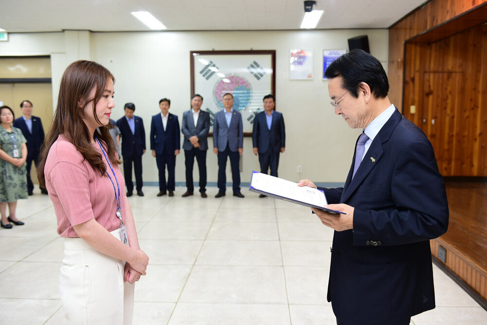  2019년도 하반기 4급이하 정기인사  임용장 교부