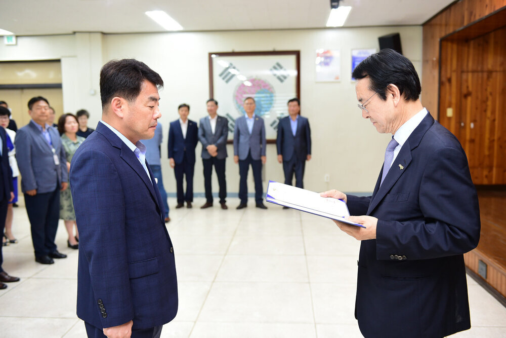  2019년도 하반기 4급이하 정기인사  임용장 교부