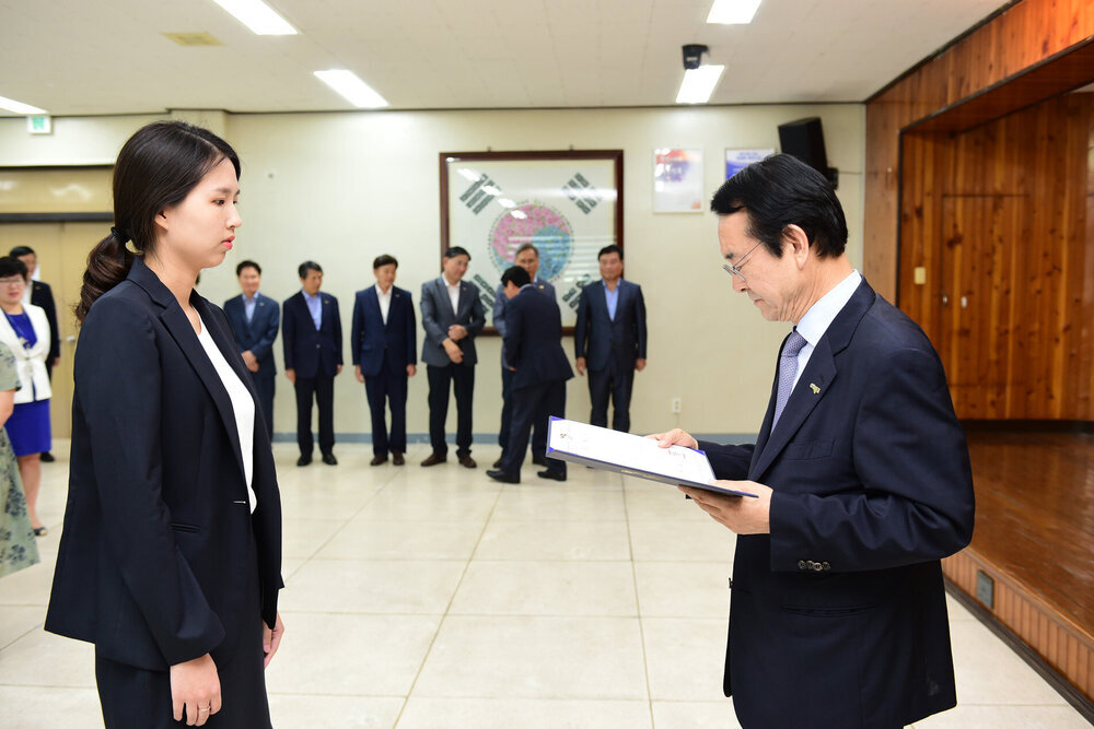  2019년도 하반기 4급이하 정기인사  임용장 교부