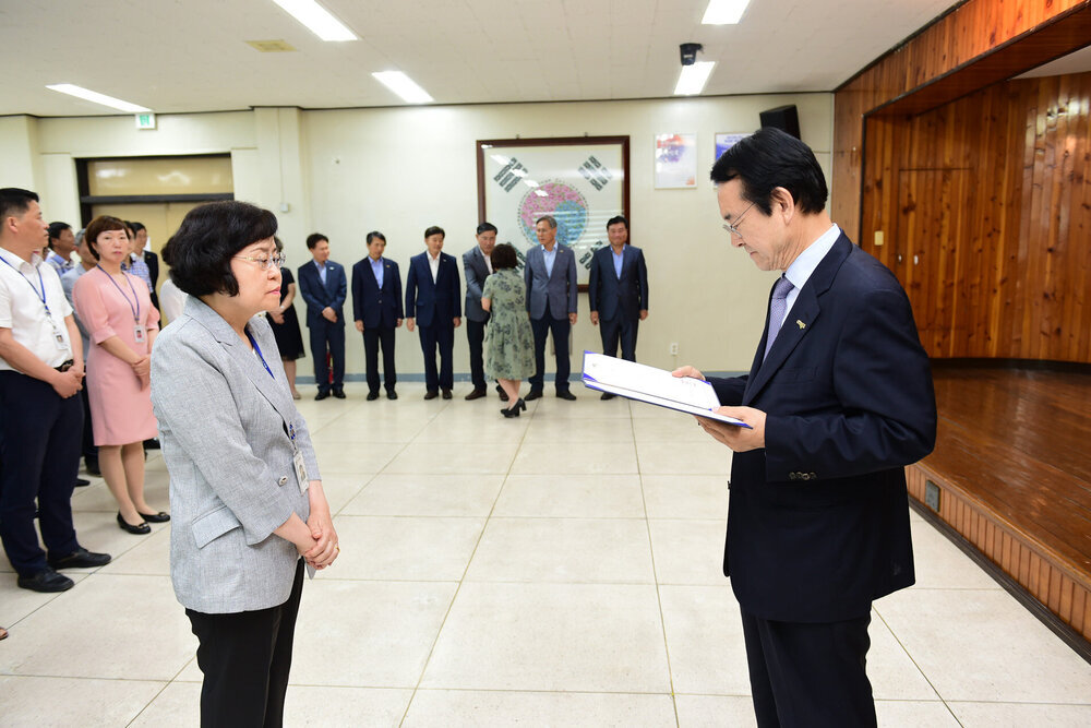  2019년도 하반기 4급이하 정기인사  임용장 교부