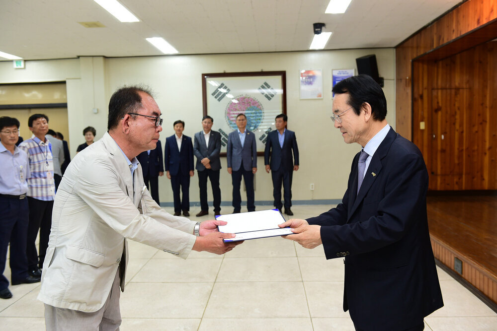  2019년도 하반기 4급이하 정기인사  임용장 교부