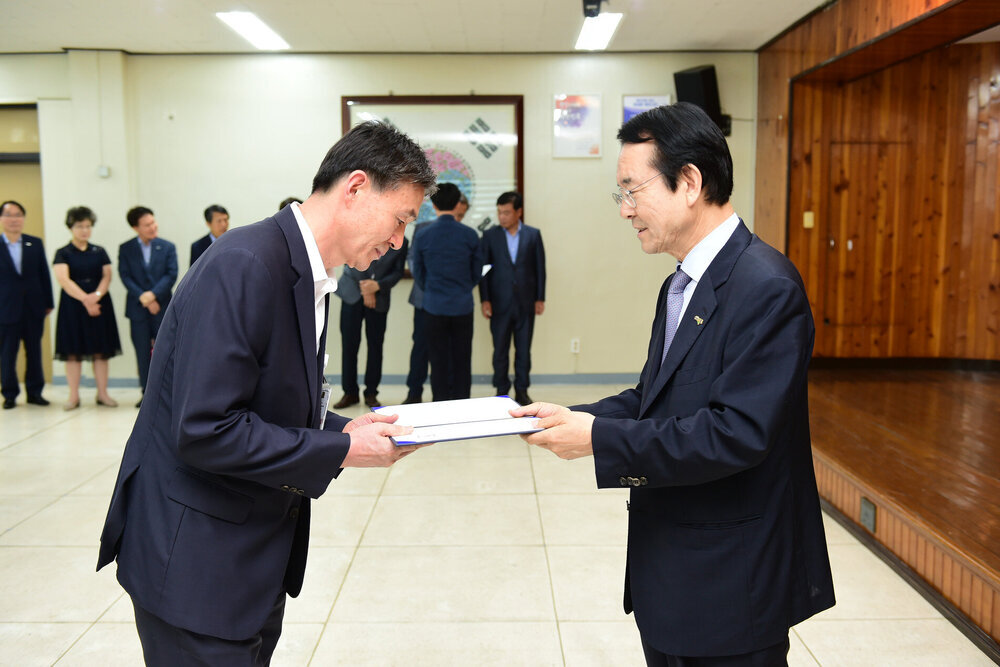  2019년도 하반기 4급이하 정기인사  임용장 교부