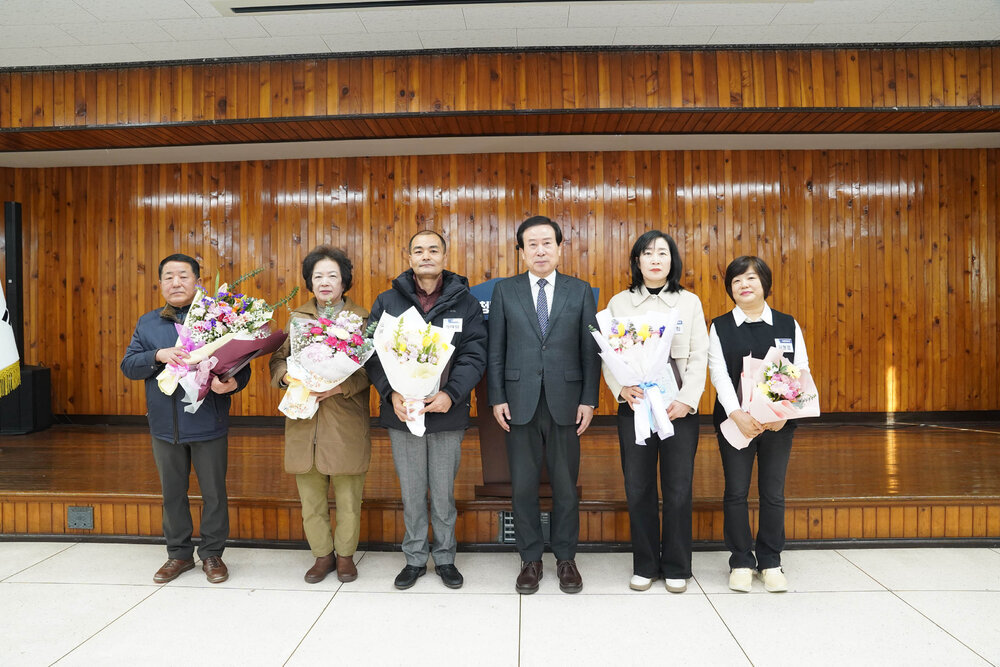2월 정례조회 시상자 단체 사진