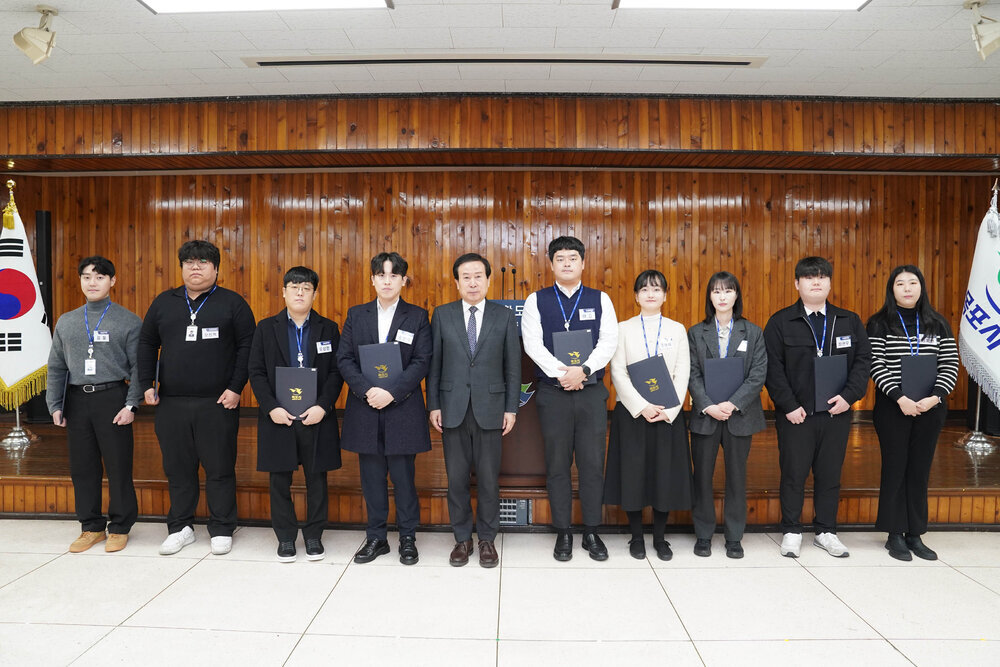 2월 정례조회의 시상자 단체 사진