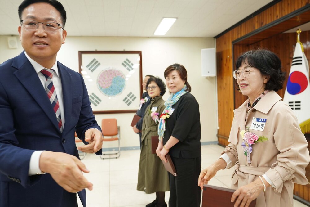 (05.08.회의실) 어버이날 기념행사